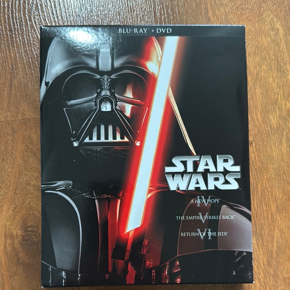 Star Wars Blu-ray + DVD Set